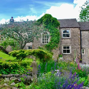 Guest house Warren House